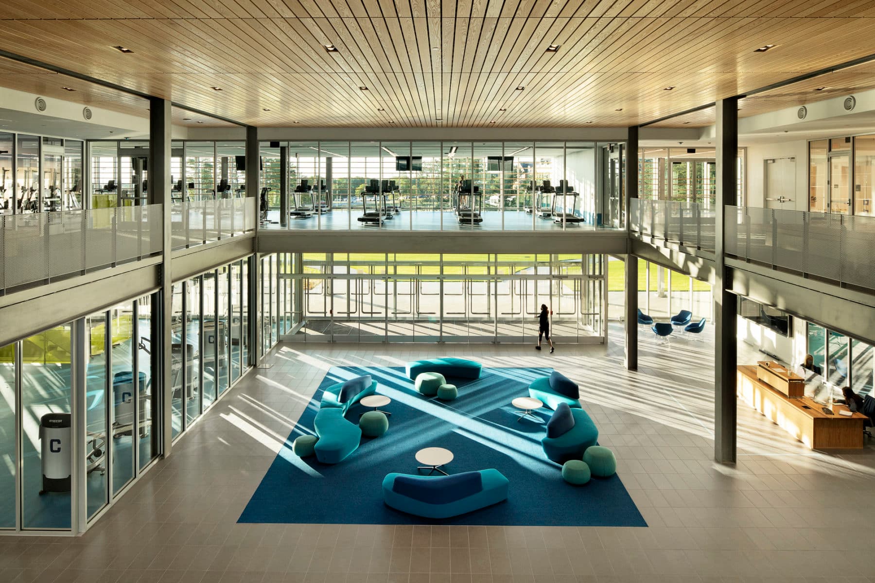 Smart retail solution in community recreation center